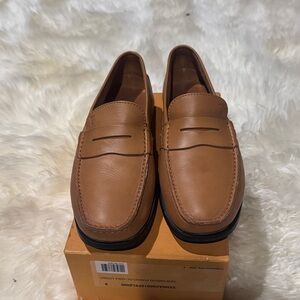 Tod's Elegant Brown Loafers